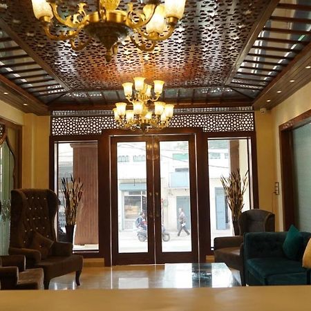 Hotel Sukh Mehal Джаландхар Экстерьер фото