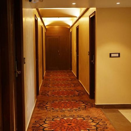Hotel Sukh Mehal Джаландхар Экстерьер фото